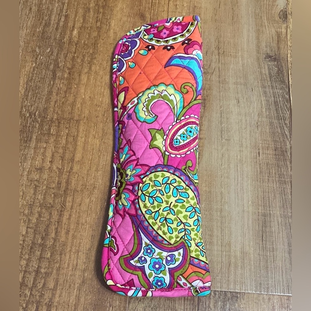 Vera Bradley Vibrant pink Paisley Quilted umbrella Sleeve or hot tool sleeve